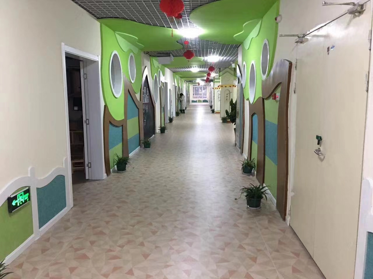 塑膠地板的鋪設(shè)工藝與流程